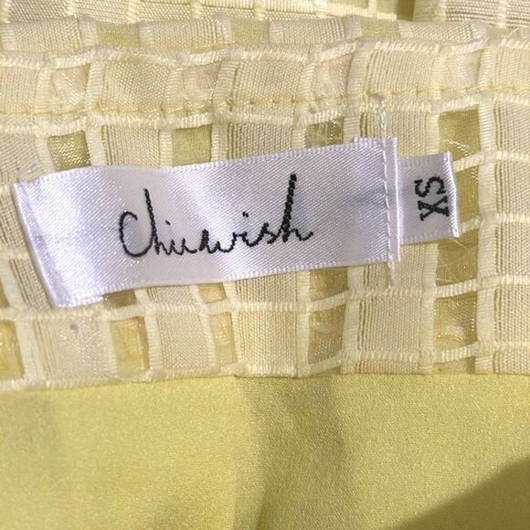 Chicwish XS Yellow Midi Skirt With Textured Overlay & Elastic Waist - Picture 3 of 6